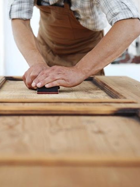 Seguridad y estética con nuestras puertas de madera